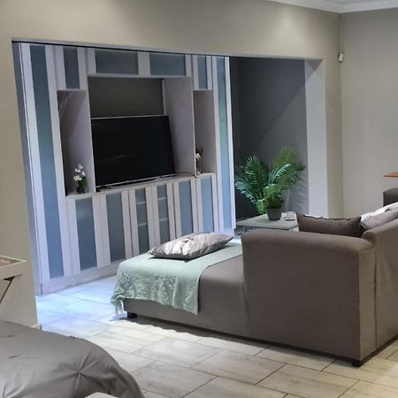 Bayswater Guest Rooms Bloemfontein Buitenkant foto